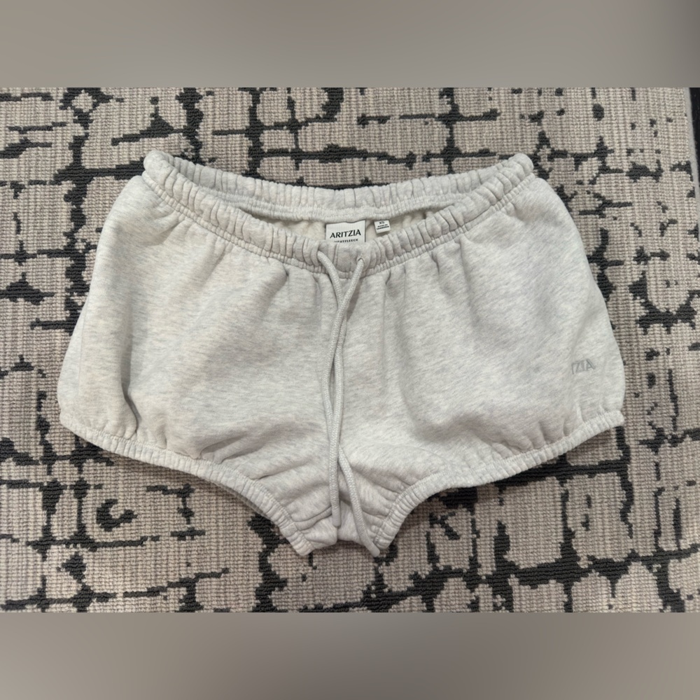 Aritzia Light Gray Athletic Fleece Bubble Shorts Mega Fit XS